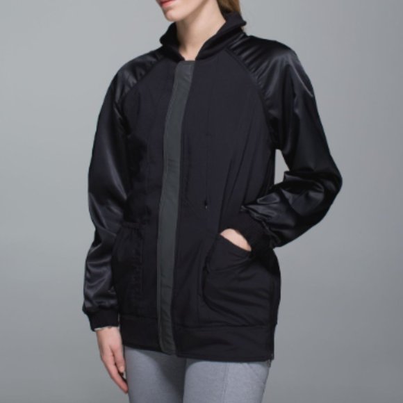 Lululemon Both Ways Bomber - Picture 4 of 10